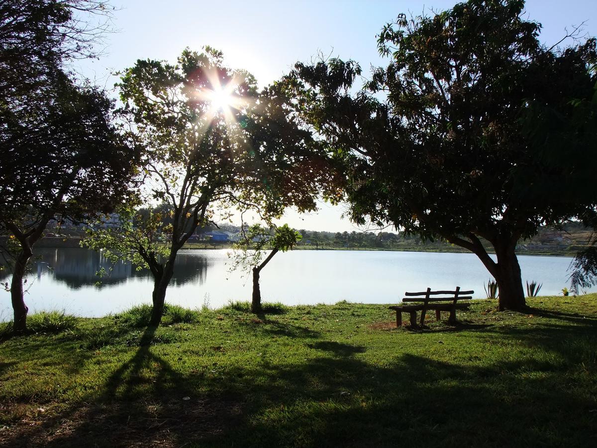 Beira Lago Palace Hotel Morrinhos  Ngoại thất bức ảnh