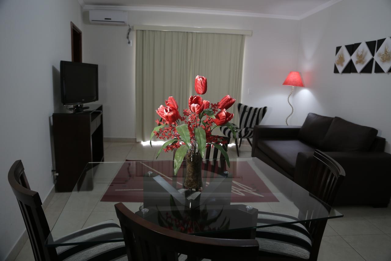 Beira Lago Palace Hotel Morrinhos  Ngoại thất bức ảnh