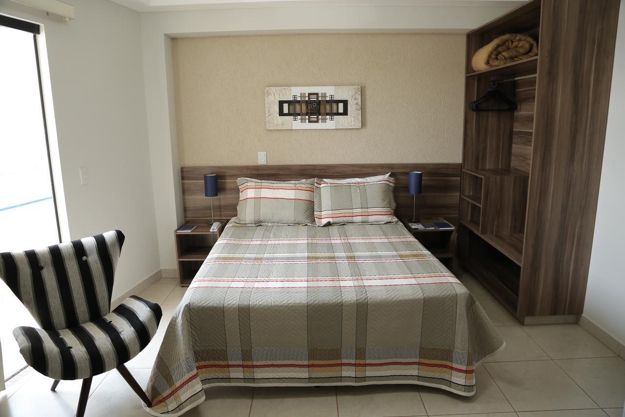 Beira Lago Palace Hotel Morrinhos  Ngoại thất bức ảnh