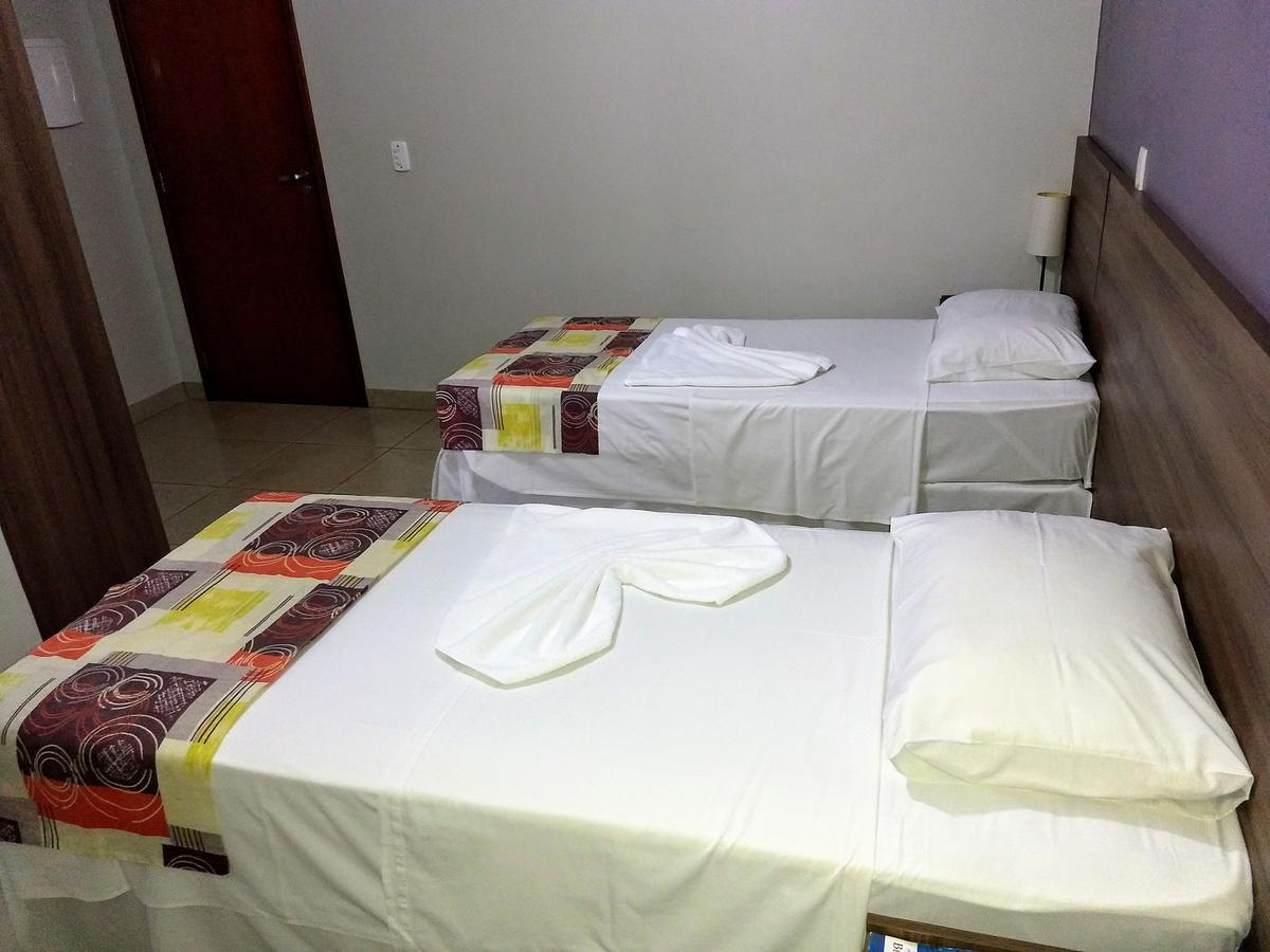 Beira Lago Palace Hotel Morrinhos  Ngoại thất bức ảnh
